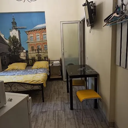 Smart Yellow Apartment-15 Хв Від Жд Вокзалу Lviv Exterior photo