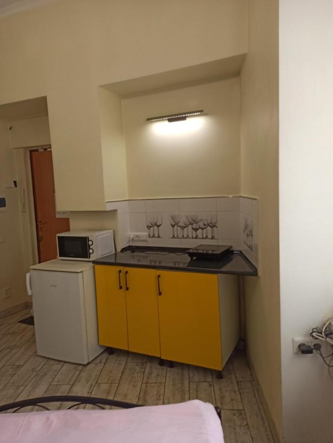 Smart Yellow Apartment-15 хв від жд вокзалу Apartment Lviv